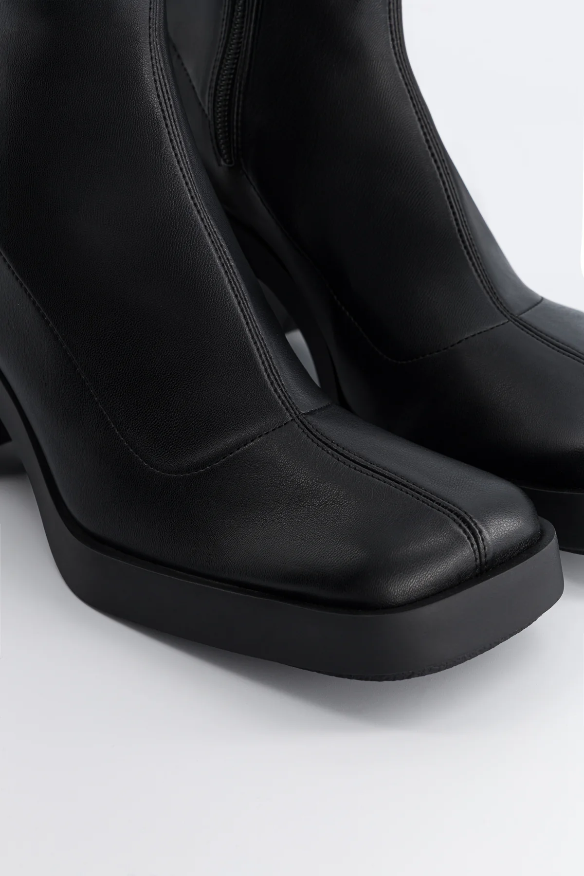 Chloë black boots - Image 3
