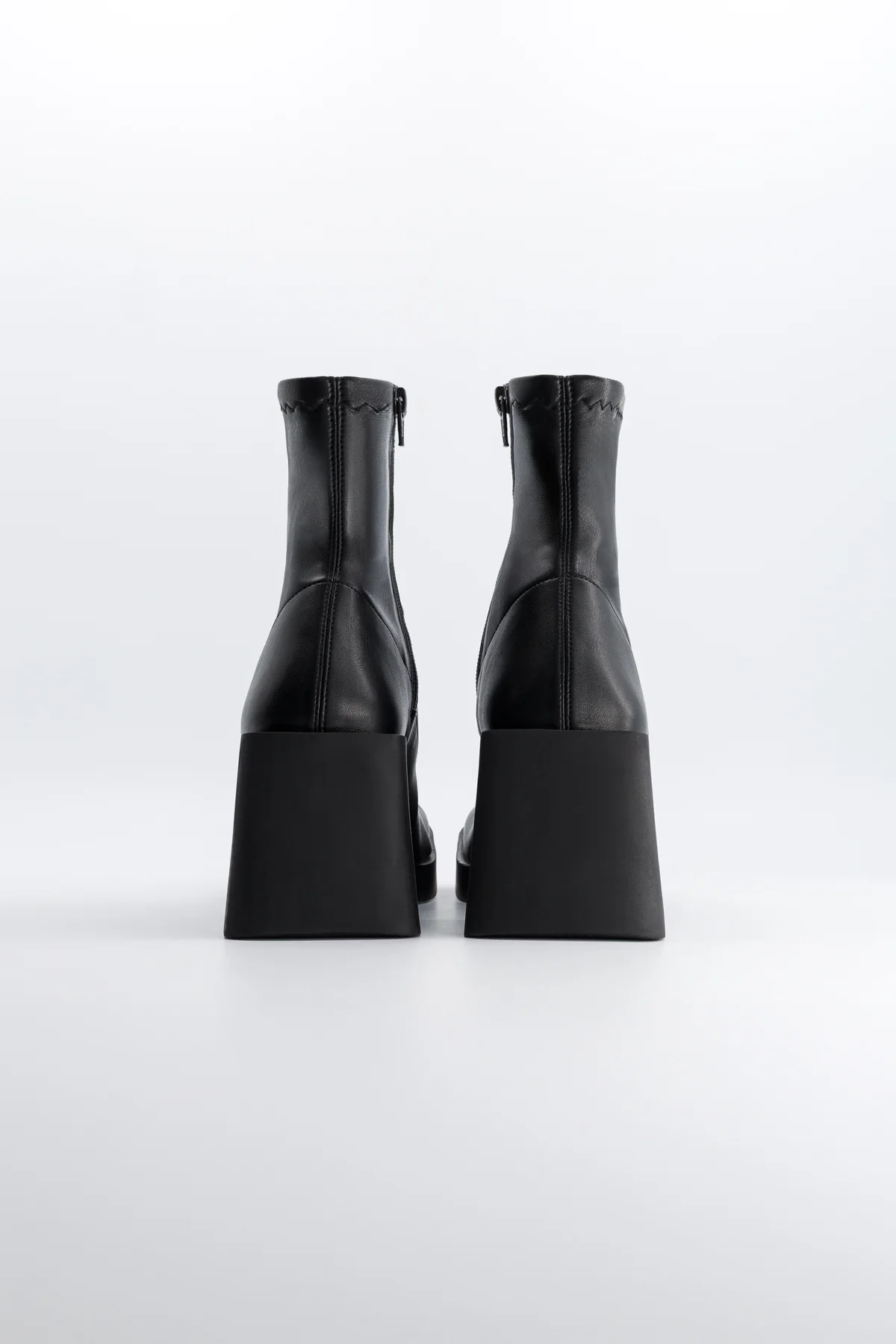 Chloë black boots - Image 4
